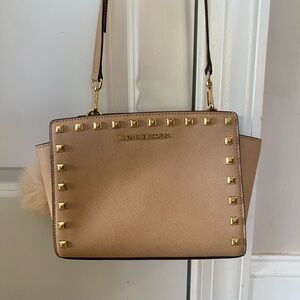 Michael Kors sandy blush women’s studded crossbody